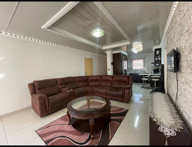 3 BEDROOM SECTIONAL TITLE FOR SALE IN PARKRAND